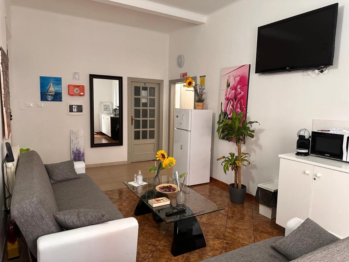 Crown Guest House Pise Extérieur photo
