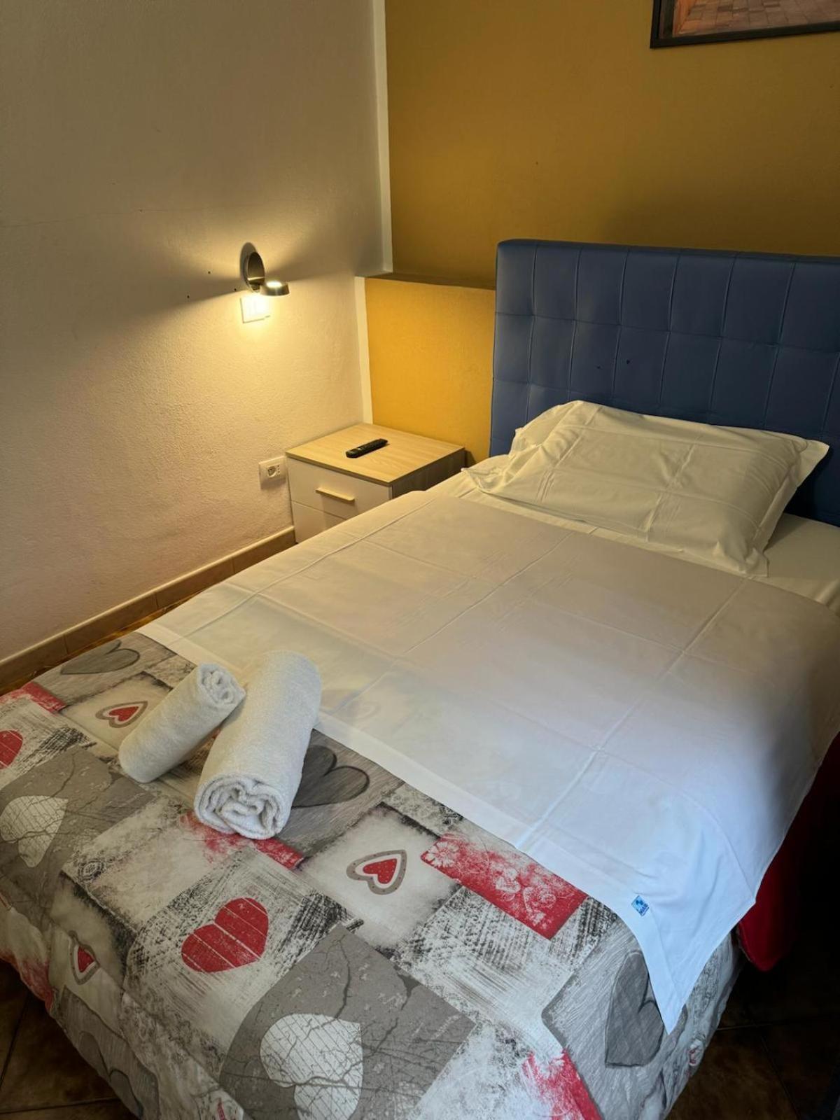 Crown Guest House Pise Extérieur photo